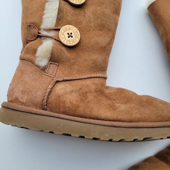 UGG BAILEY BUTTON TRIPLET II WATER RESISTANT BOOTS - Picture 4 of 12